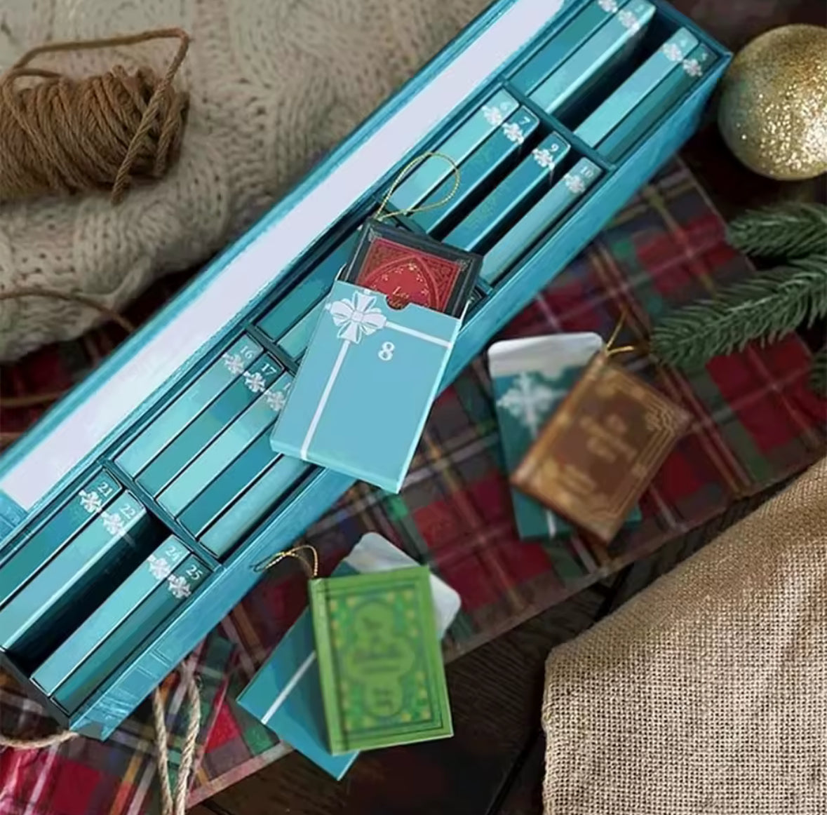Mini Bücher Ornament Anhänger Adventskalender